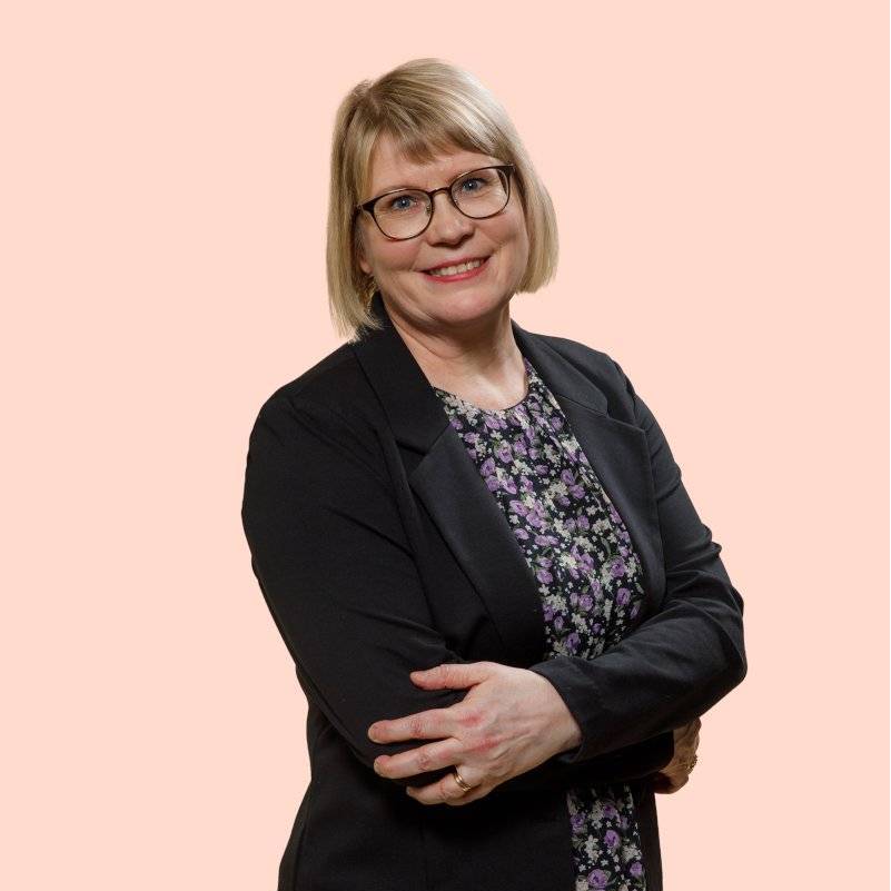 Muotokuva kiinteistönvälittäjä Tuula Sahlmanista